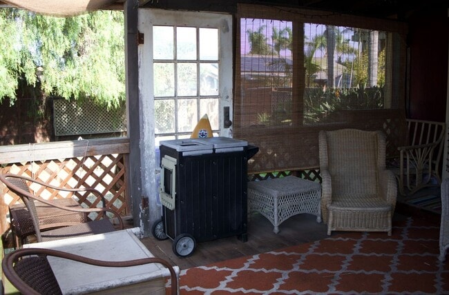 Photo - 3 Bedrooms 2 baths Beach House in the City...