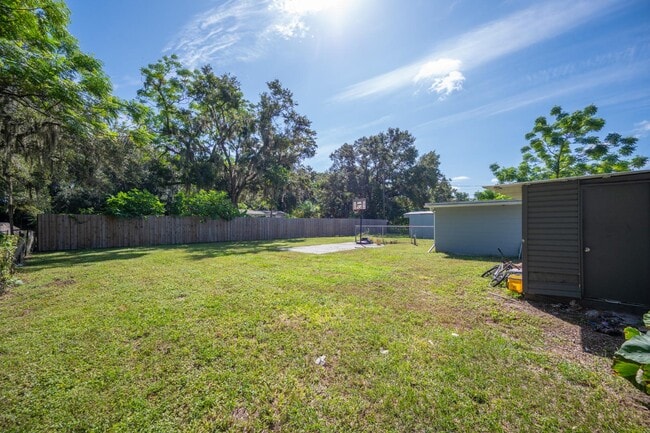 Photo - 2009 N Combee Rd