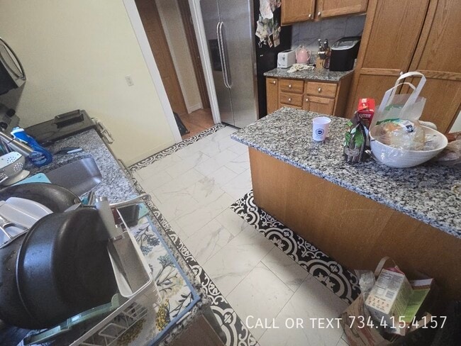 Photo - 818 Packard St