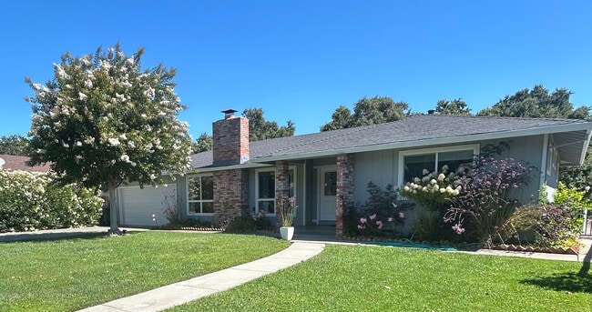 Building Photo - 469 Pythian Rd Rental