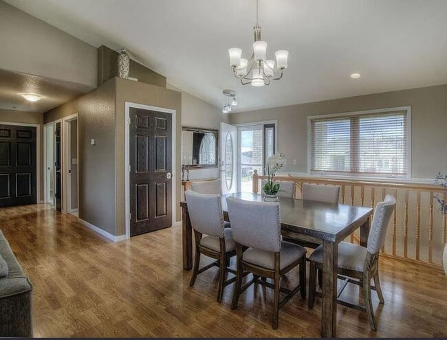 Photo - 4 BED | 3 BATH | 3 CAR GARAGE | TERRACITA ...