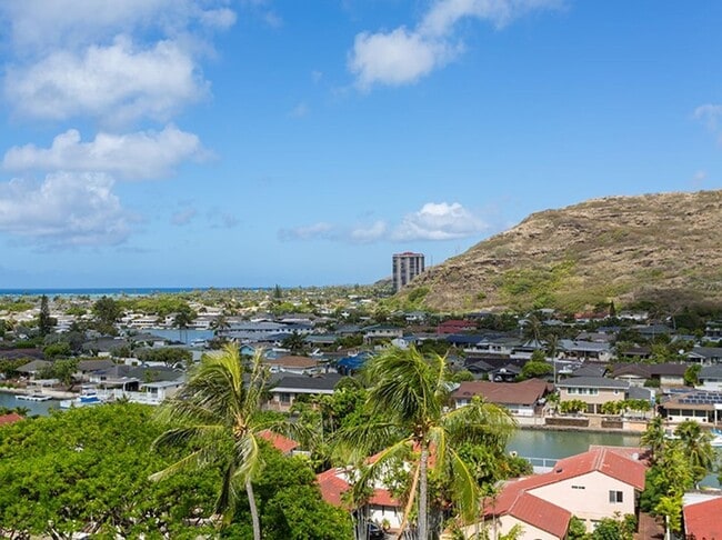 Photo - 2 Bedroom Corner Unit with 2 Side-by-Side Covered Parking Stalls in Hawaii Kai Unit 602