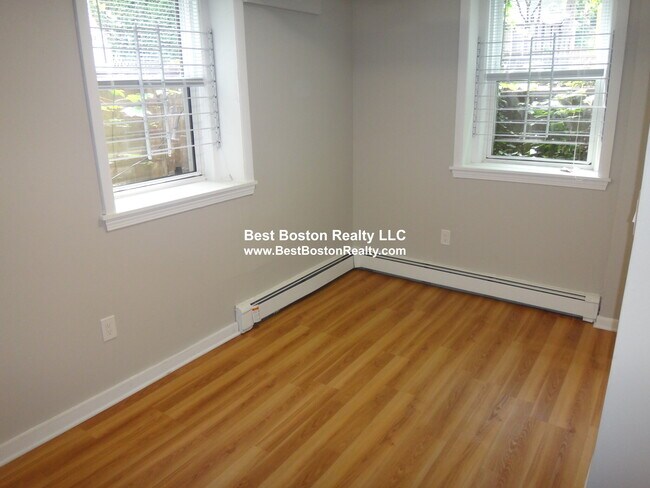 8 Forest St Unit B2