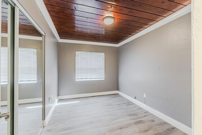 Photo - 112 W 34th St Unit 2