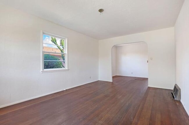 Photo - 5730 Gato Ave