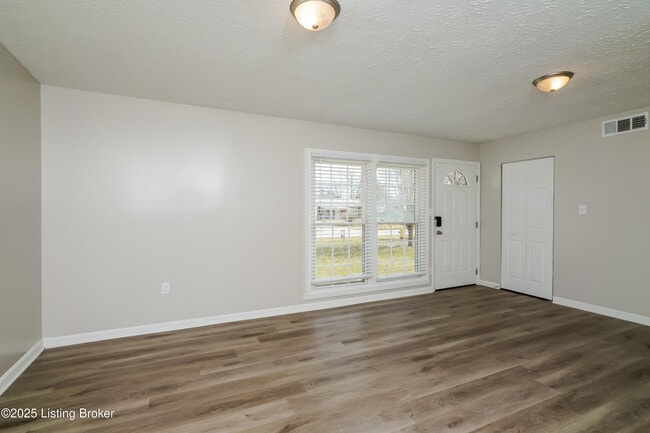 Photo - 10610 Grafton Hall Rd