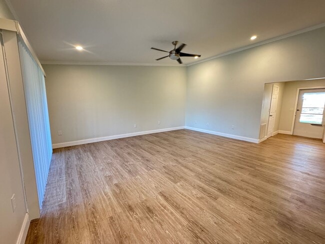 Photo - AVAILABLE NOW!  2 Bedroom 2 Bath Duplex wi...