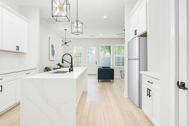 Photo - 2310 Campbell Rd