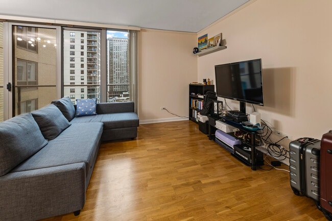 Photo - 420 E Waterside Dr Unit 904