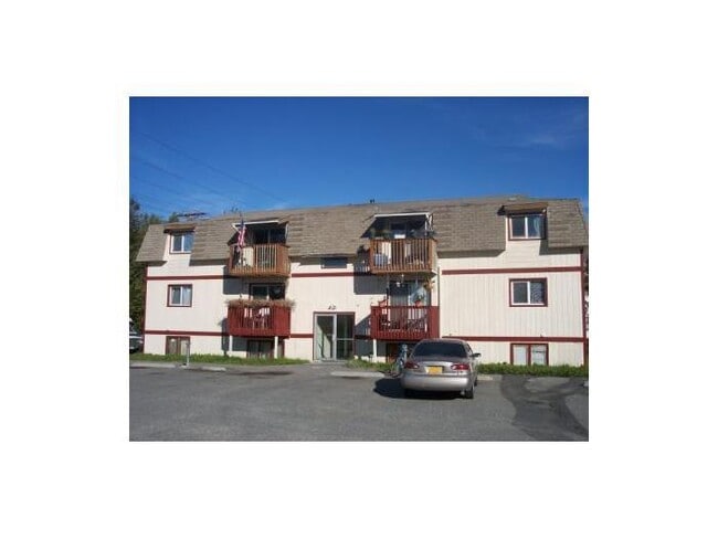 Building Photo - 2213 Lathrop St