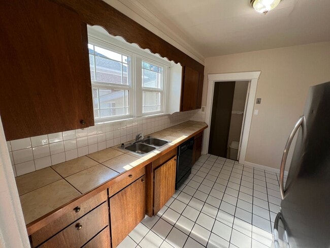 Photo - 1423 N Howard St