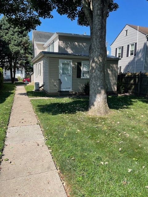 Photo - 228 Washington St