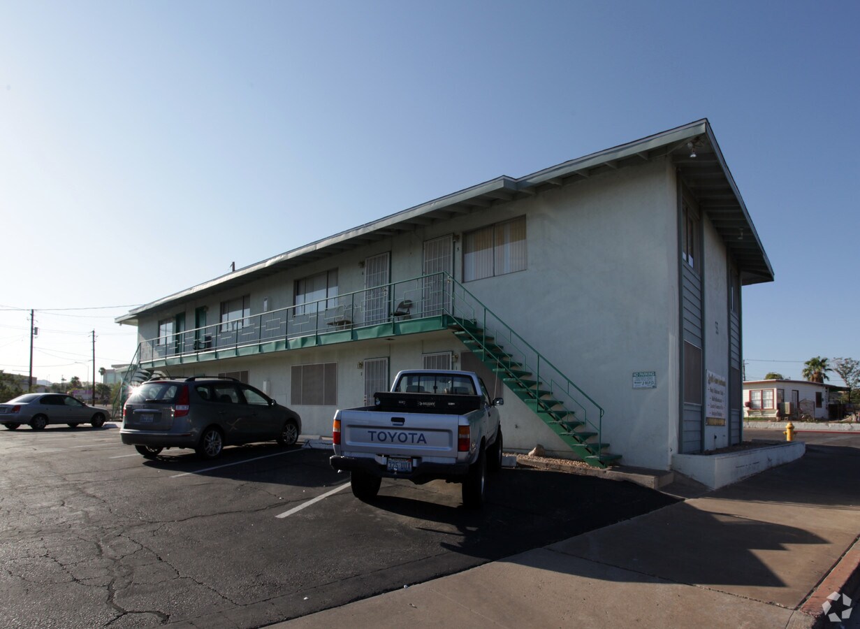 Photo - Pacific Manor Apartments