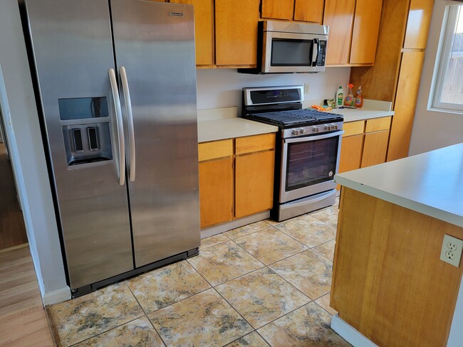 Kitchen - 1279 Granger St House