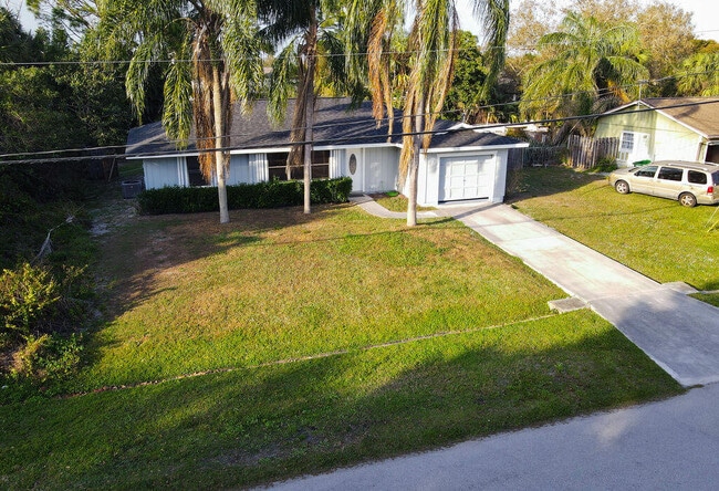 Photo - 1181 SW Sarto Ln
