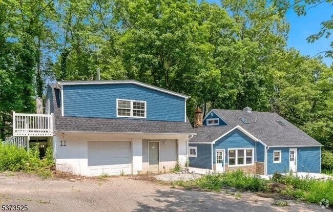 Building Photo - 11 Longview Trail Rental