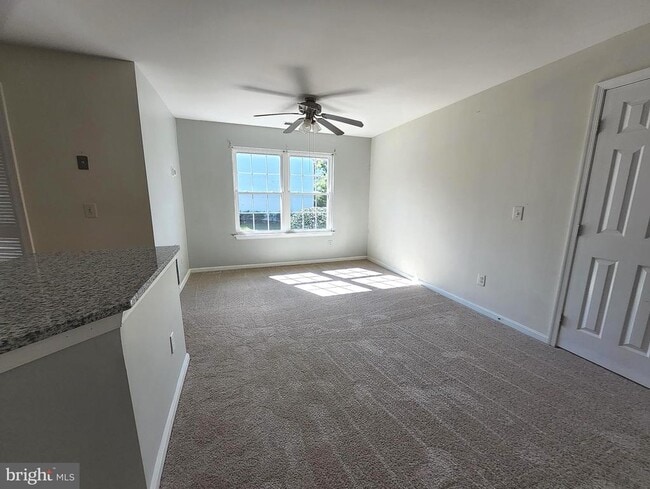 Photo - 203 Fernwood Pl