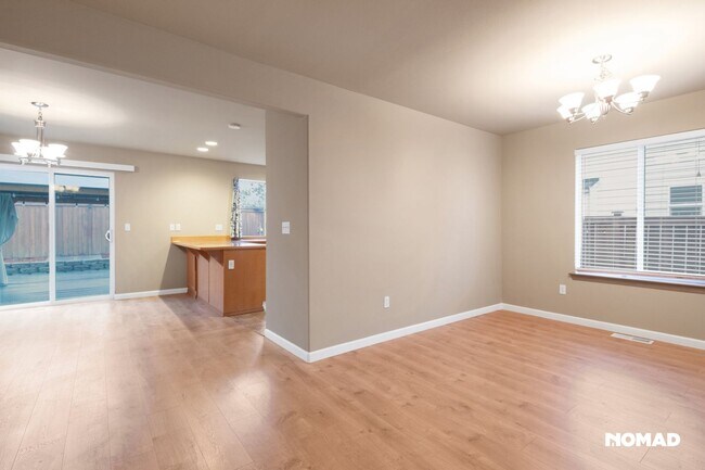 Photo - Nice and Spacious 4BR , 2.5 Bath House in ...