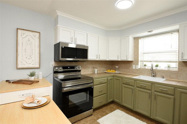 Photo - 1010 SE 15th St Unit 112