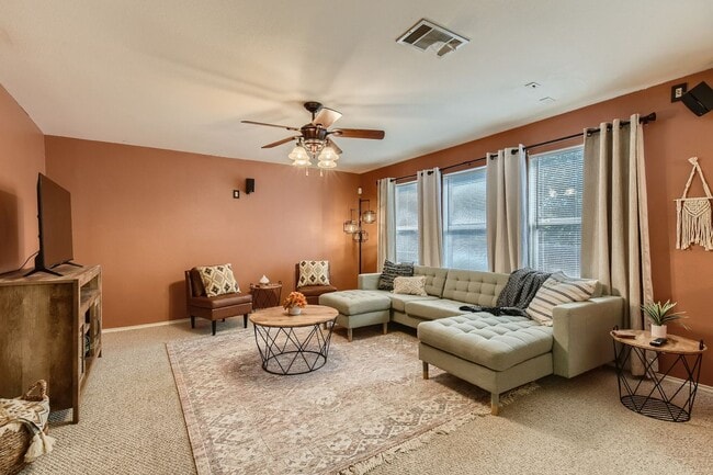 Photo - 10430 Tiger Field