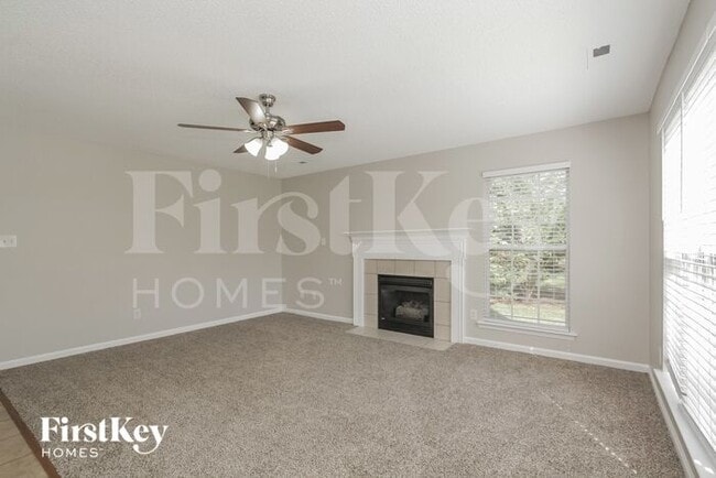 Photo - 6051 Hedgecrest Pl