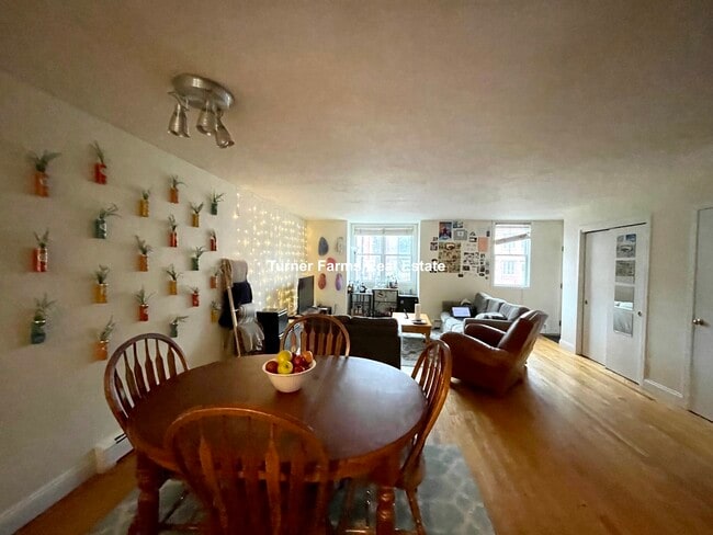 Building Photo - 1430 Tremont St Unit B