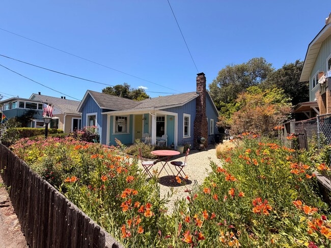 Photo - Charming 2BR/1BA Beach Cottage - Walk to Capitola Village!