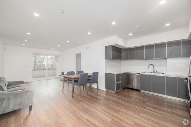 Interior Photo - 1450 S Barrington Ave Rental