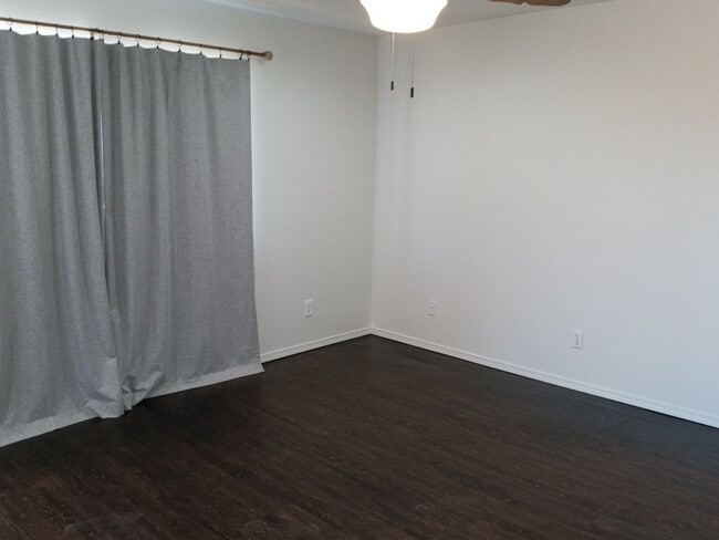 Photo - 3 Bedroom, 1 Bathroom Home! Schedule a Sho...
