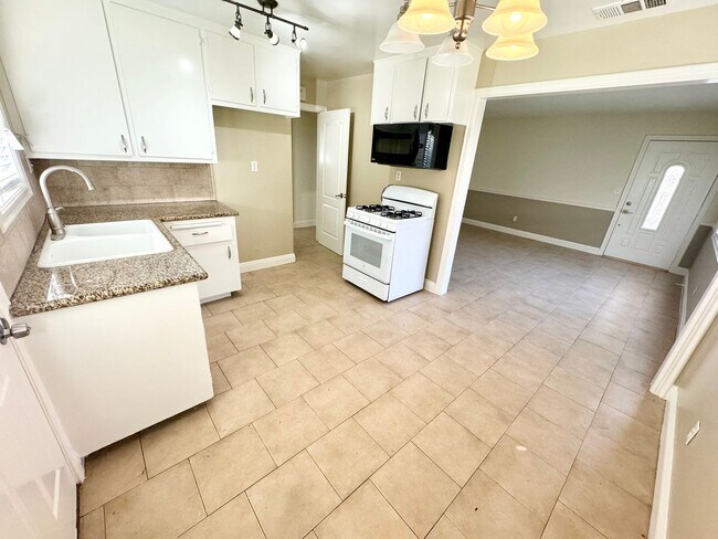 Photo - M Oneida Unit 2466 1/2