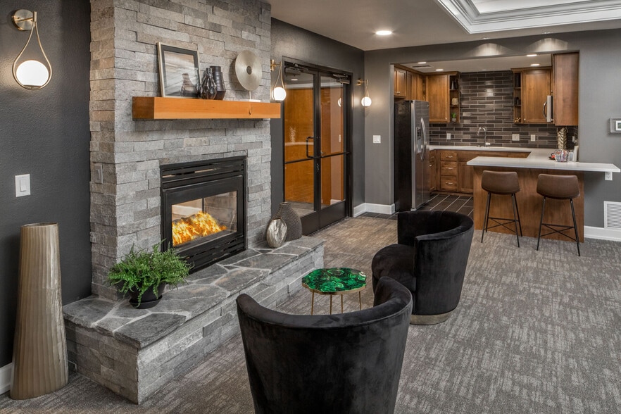 Crescent Park apartments — community photo