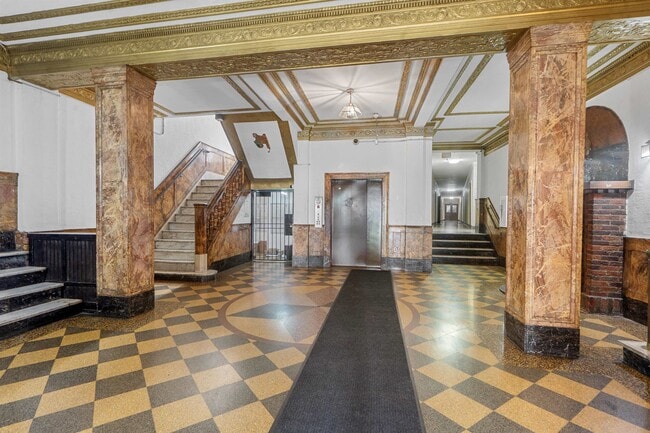 Photo - 821 Bergen Ave Unit B5