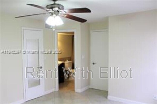 Photo - 2926 S University Dr