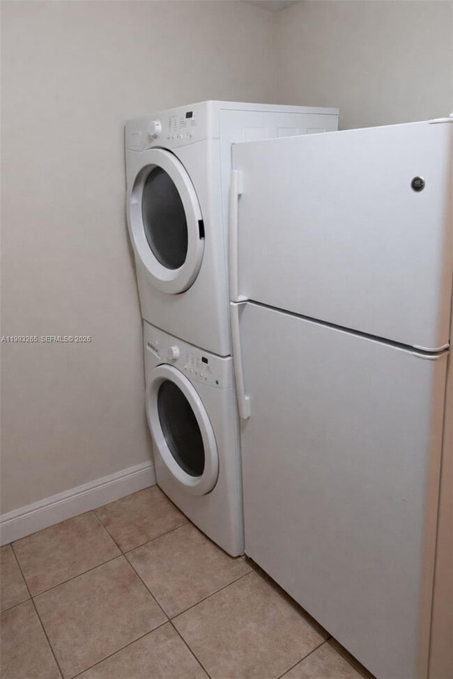 Photo - 3748 N University Dr Unidad A-8