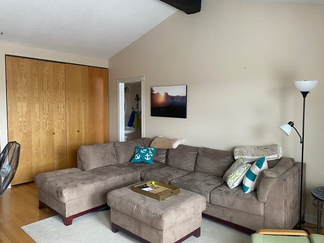 Photo - 821 Smetana Rd Unidad 7