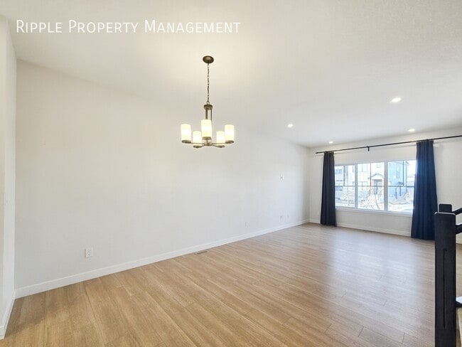 Photo - AMAZING 3 BEDS, 2.5 BATHS TOWNHOUSE | FENCED BACKYARD & DOUBLE GARAGE