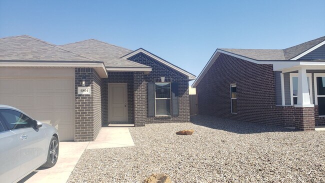 Photo - 3 Bedroom 2 bath home!