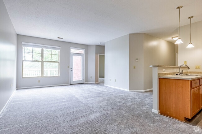 1BR, 1BA - 865SF - Living Room - The Lakes at West Chester