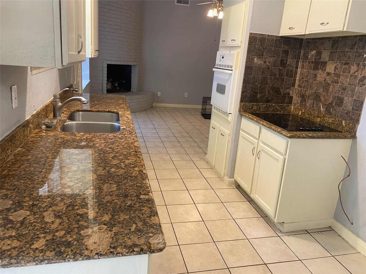 Photo - 10834 Sela Ln