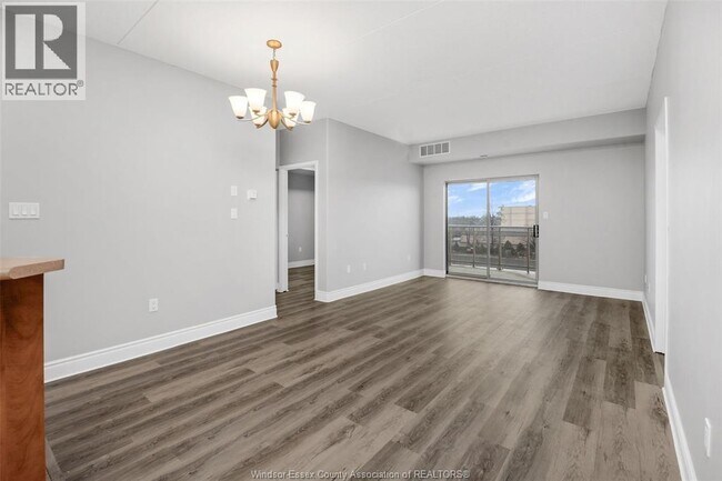 Photo - 200 Manning Rd Unité 410