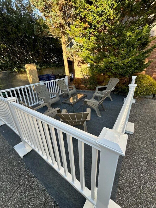 Photo - 76 Bayview Ave Unit A