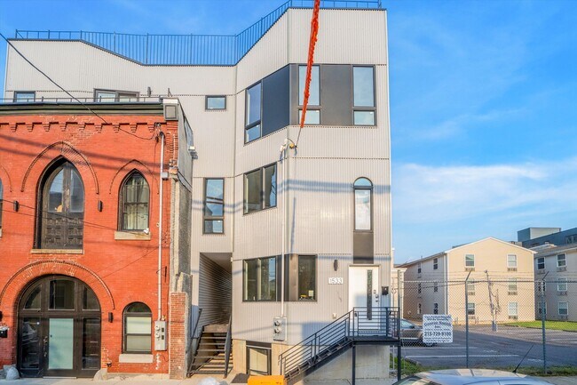 Photo - 1533 N Sydenham St Unit B