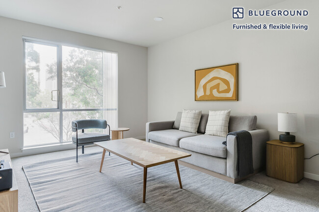 Building Photo - 550 Moreland Way Rental