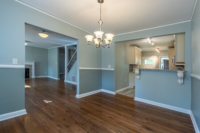 Photo - 3265 N Fulton Ave