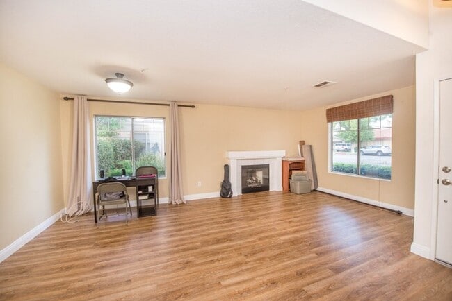 Photo - Beautiful Townhouse in the desirable Anaheim Packing District!