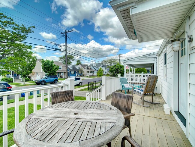 Photo - 320 16th Ave