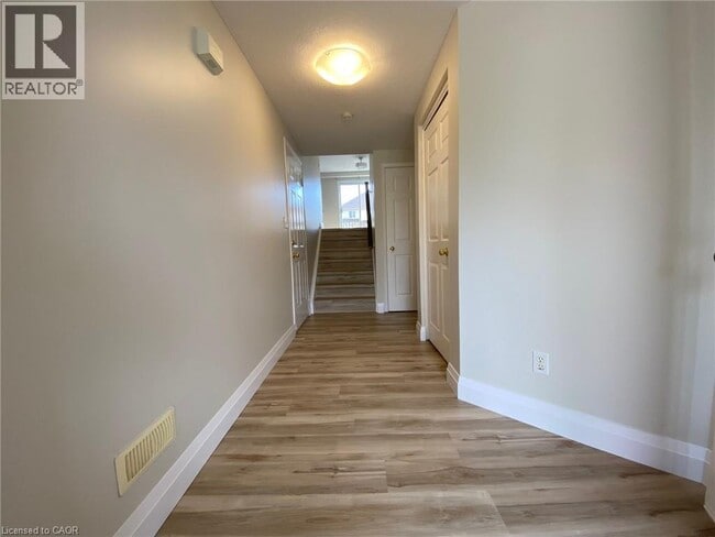 Photo - 82 Donnenwerth Dr