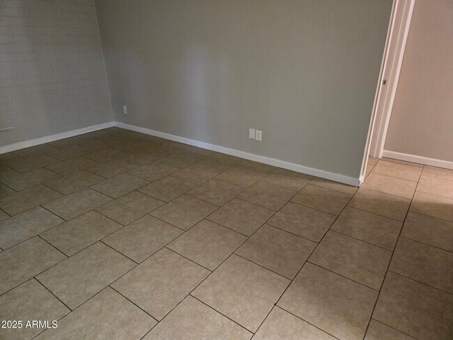 Photo - 902 E Southern Ave Unit 2