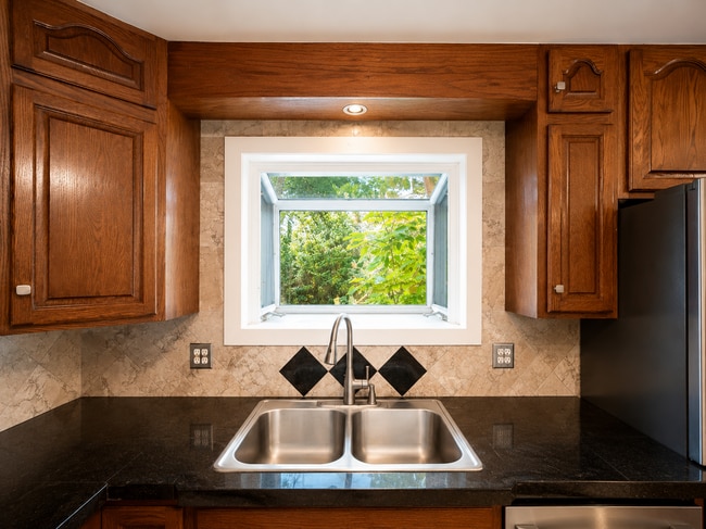 Photo - 1144 S Oakland St