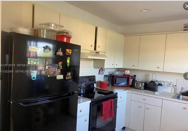 Photo - 150 SW 134th Way Unidad 314R